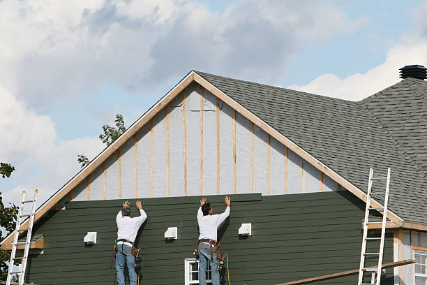 Professional Siding technician working in Cleves, OH